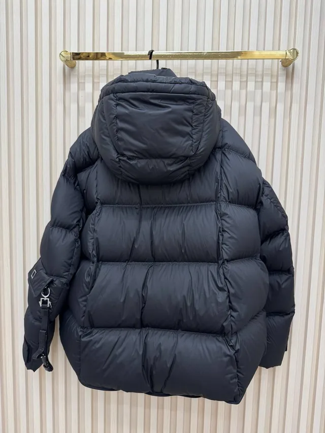 Пуховик Canada Goose