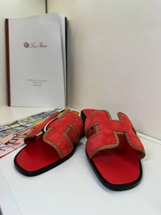 Шлепанцы Hermes