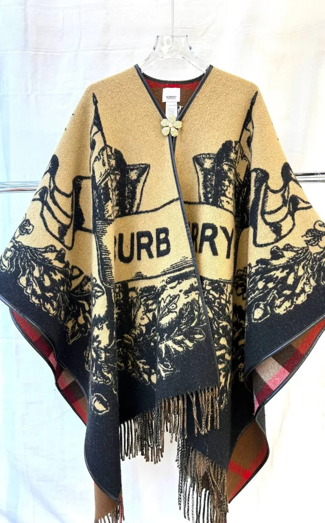 Пончо Burberry