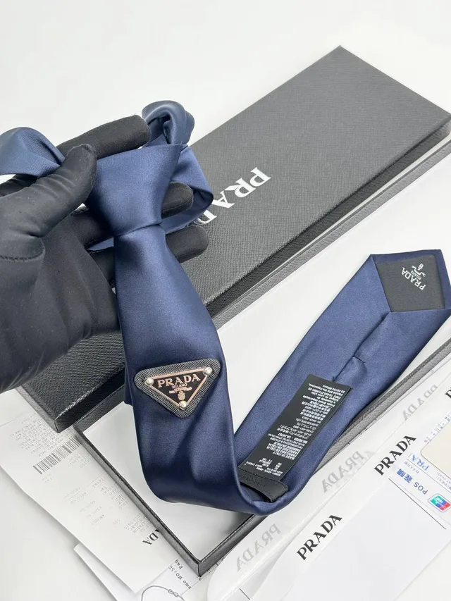Галстук PRADA
