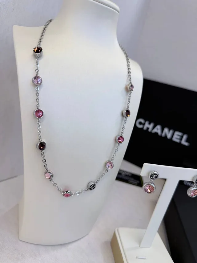 Колье Chanel