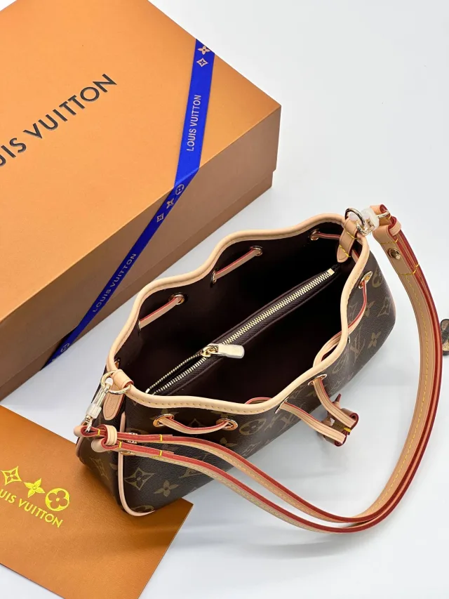 Сумка Louis Vuitton