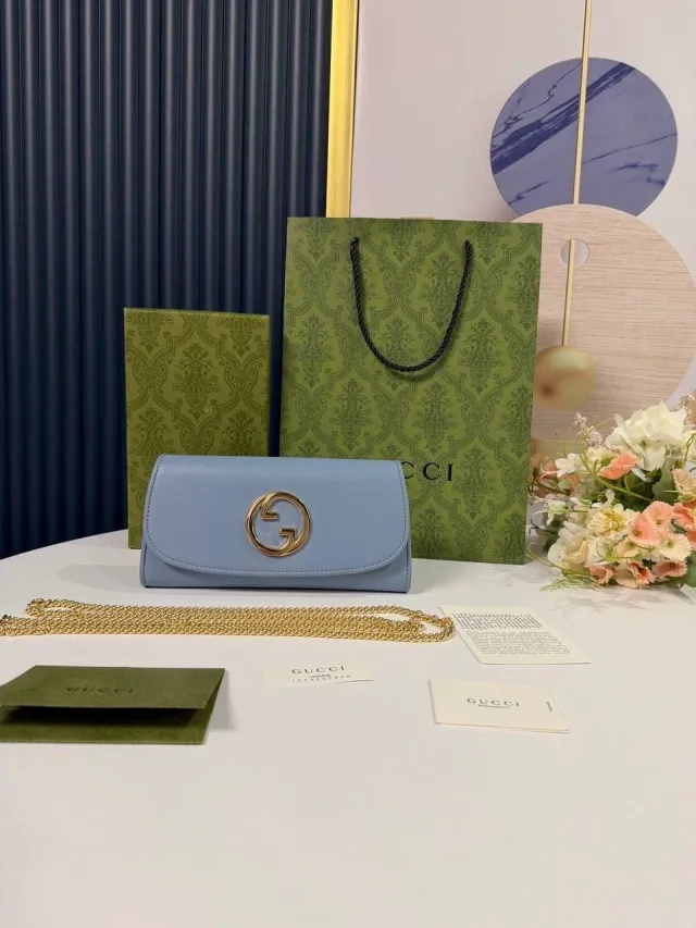 Кошелек на цепочке Gucci Blondie Continental