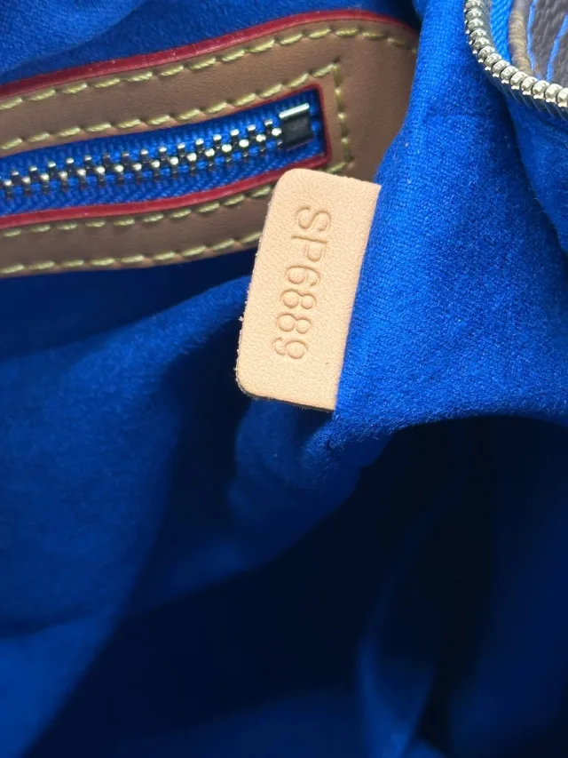 Сумка Louis Vuitton