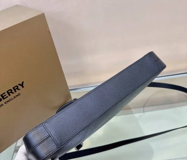 Сумка Burberry