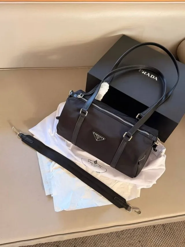 Сумка Prada