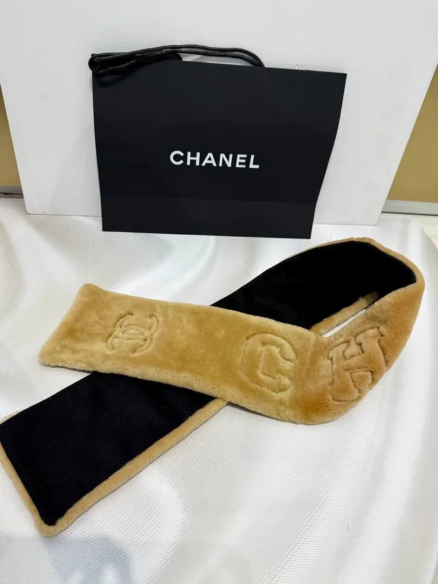 Шерстяной шарф Chanel