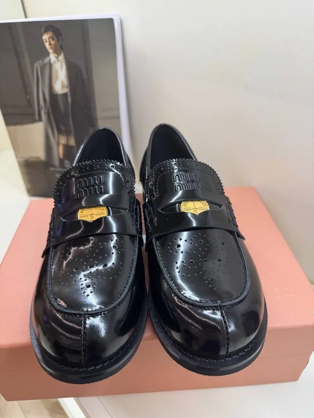 Лоферы Miu Miu