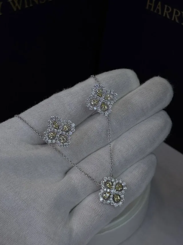 Подвеска Harry Winston
