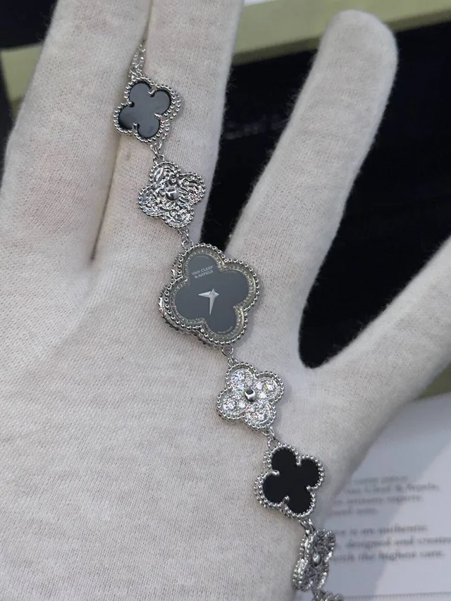 Часы Van Cleef Arpels