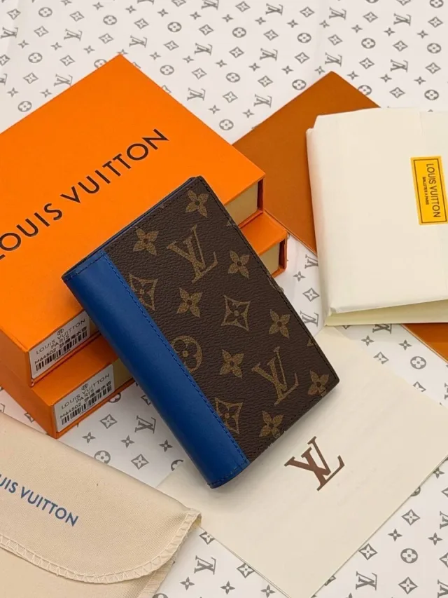 Обложка на паспорт Louis Vuitton