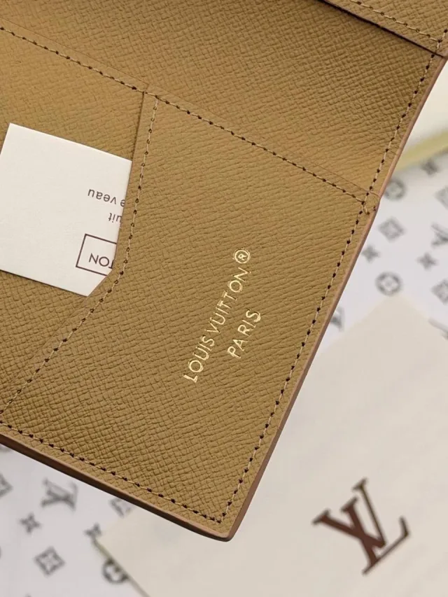 Обложка на паспорт Louis Vuitton
