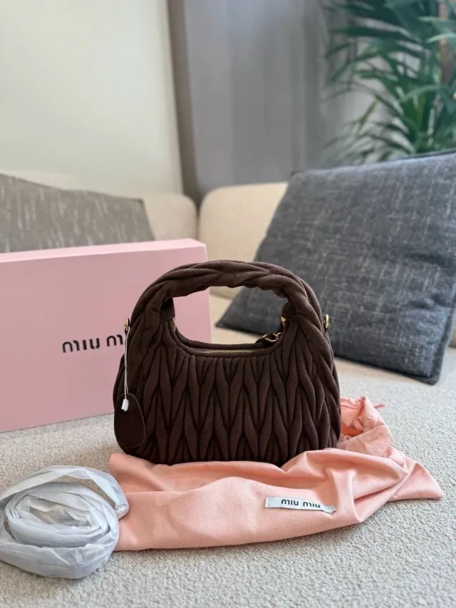Сумка из замши MiU MiU