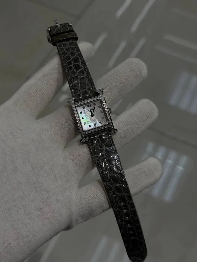 Часы HERMES