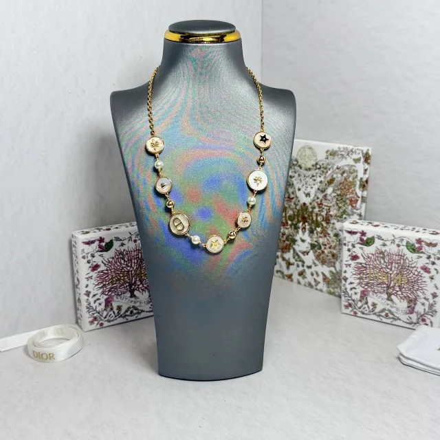 Серёжки Christian Dior