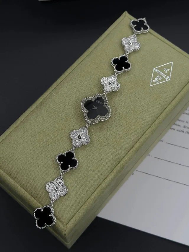Часы Van Cleef Arpels