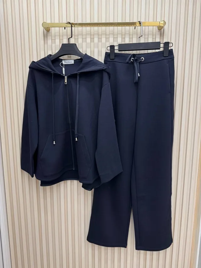 Костюм MaxMara