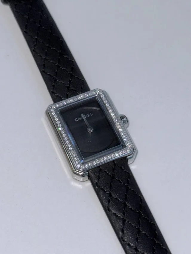Часы Chanel