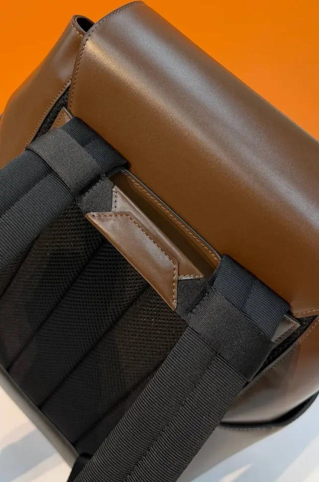 Mont Blanc Рюкзак среднего размера из кожи Meisterstück