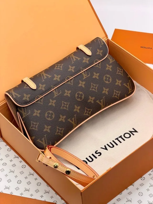 Сумка Louis Vuitton Marelle