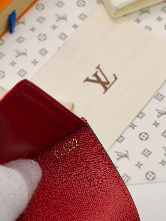 Обложка на паспорт Louis Vuitton