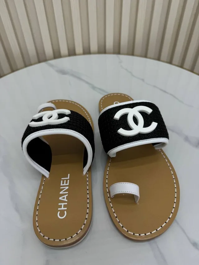 Шлепки Chanel