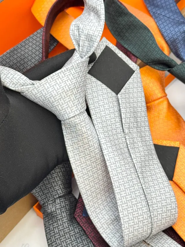 Галстук Hermes