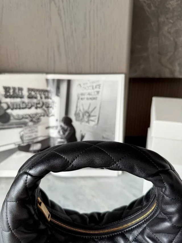 YSL icarino