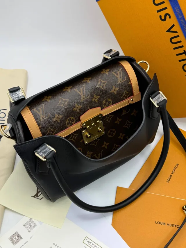 Сумка Louis Vuitton