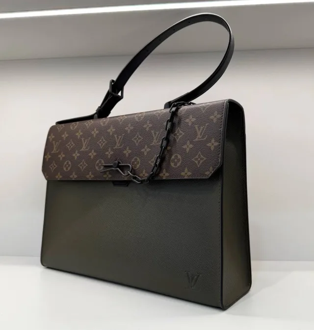 Мужской портфель Louis Vuitton