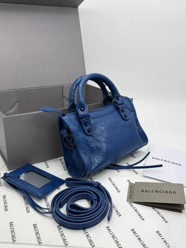 BALENCIAGA S