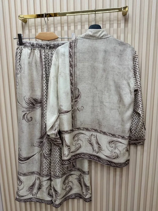 Костюм MAX MARA