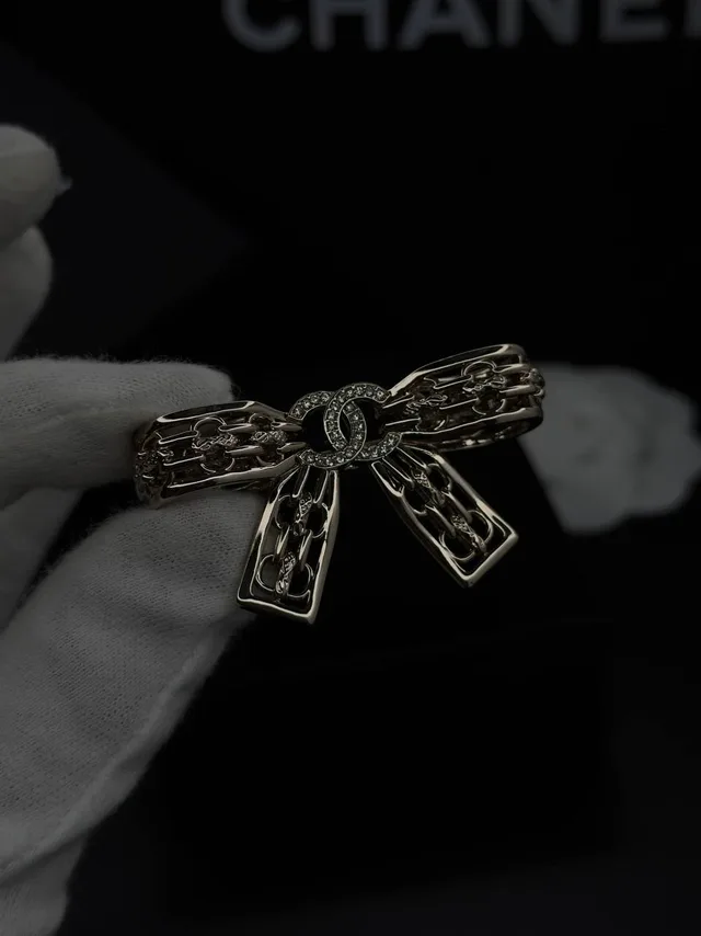 Брошь Chanel