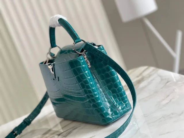 Louis Vuitton Capucines