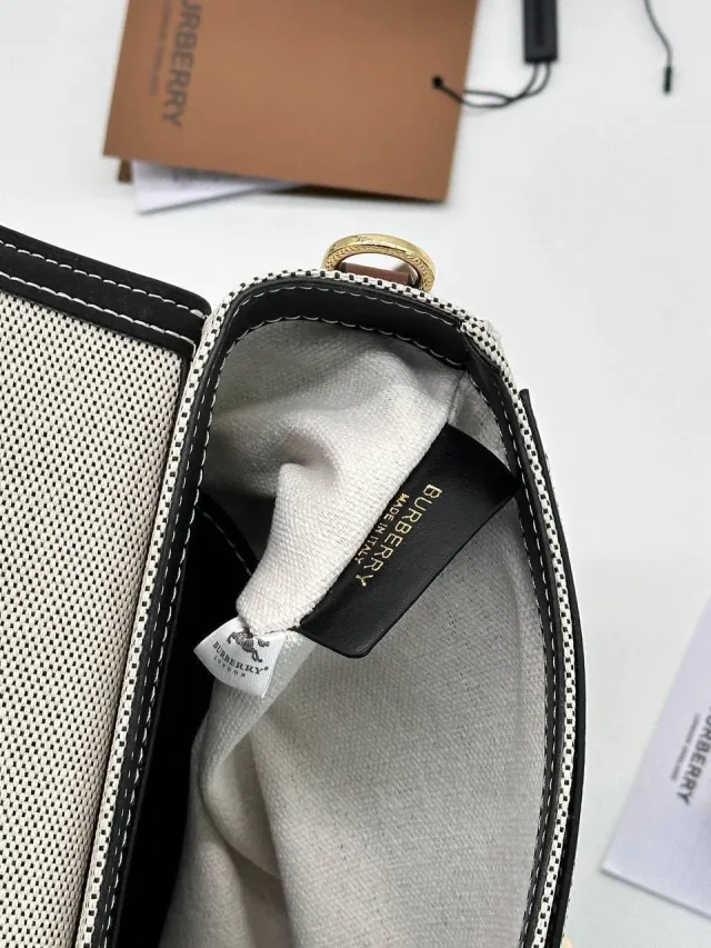 Сумка Burberry