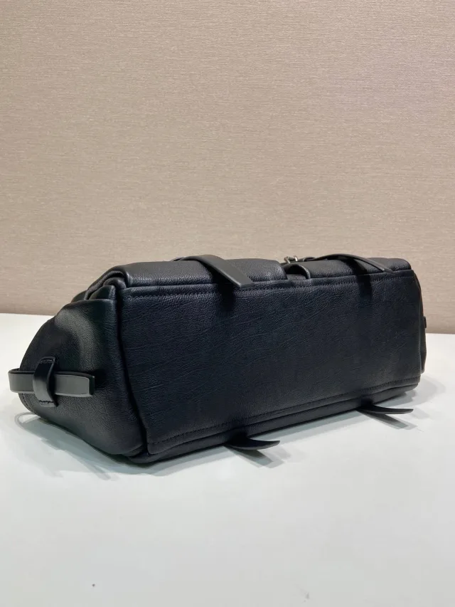 Сумка Prada