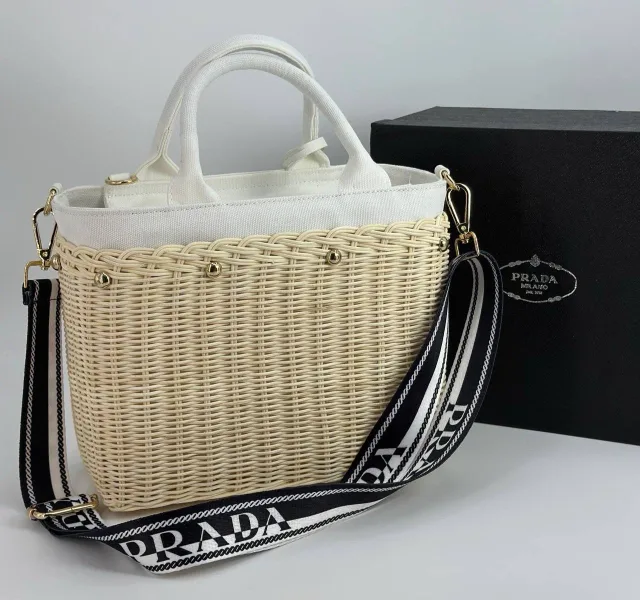 Сумка Prada