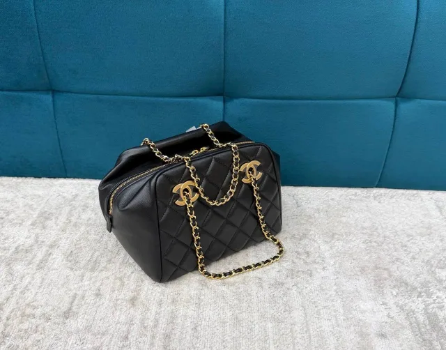 Сумка Chanel Bowling mini
