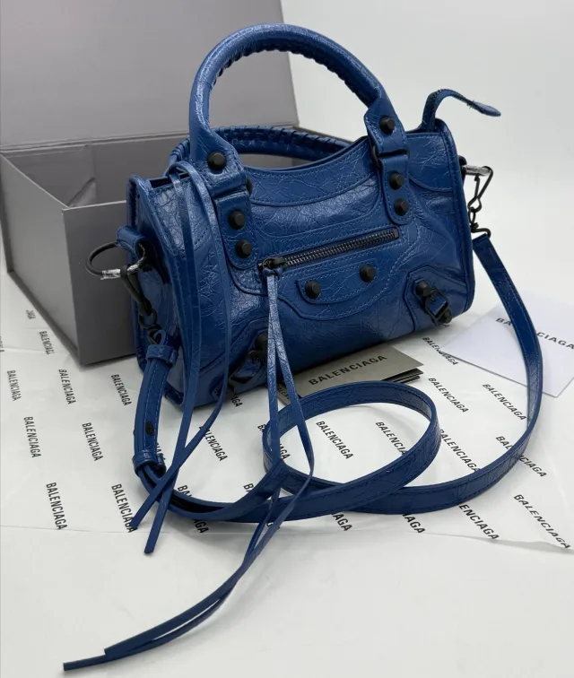 BALENCIAGA M