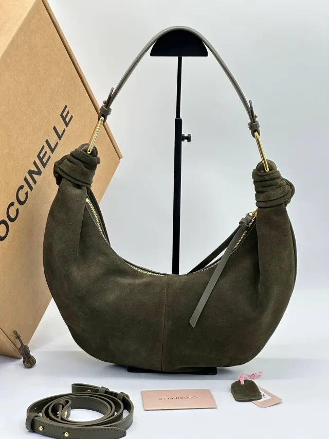 Coccinelle из замши