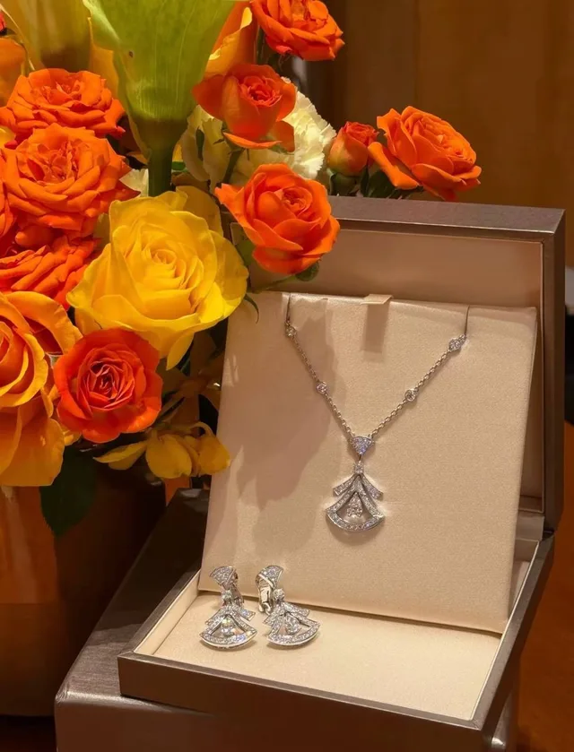 Ожерелье Bvlgari