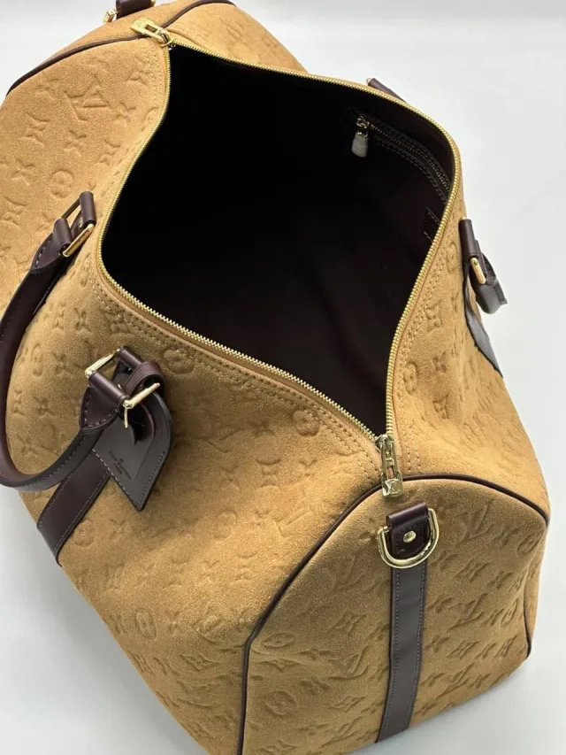 Дорожная Сумка Louis Vuitton из замши