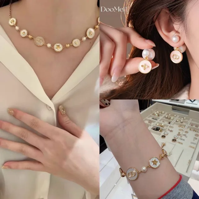 Серёжки Christian Dior