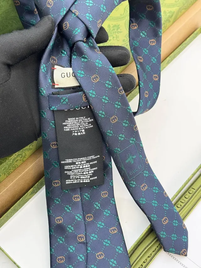 Галстук Gucci