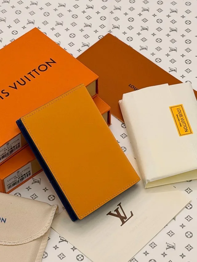Обложка на паспорт Louis Vuitton