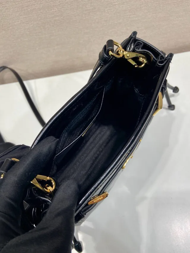 Сумка Prada
