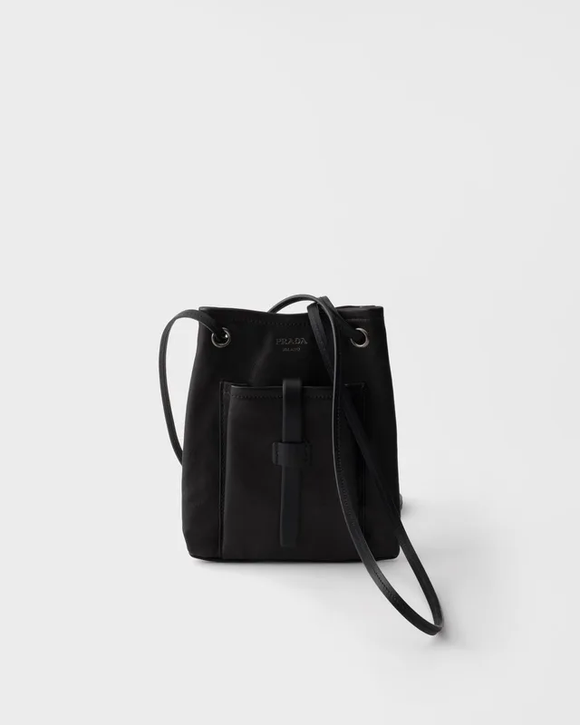 Сумка из кожи Prada