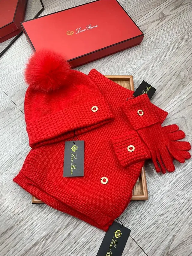 Зимний комплект от Lora Piana