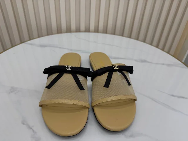 Шлепки Chanel