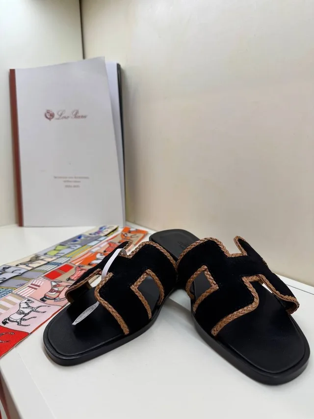 Шлепанцы Hermes